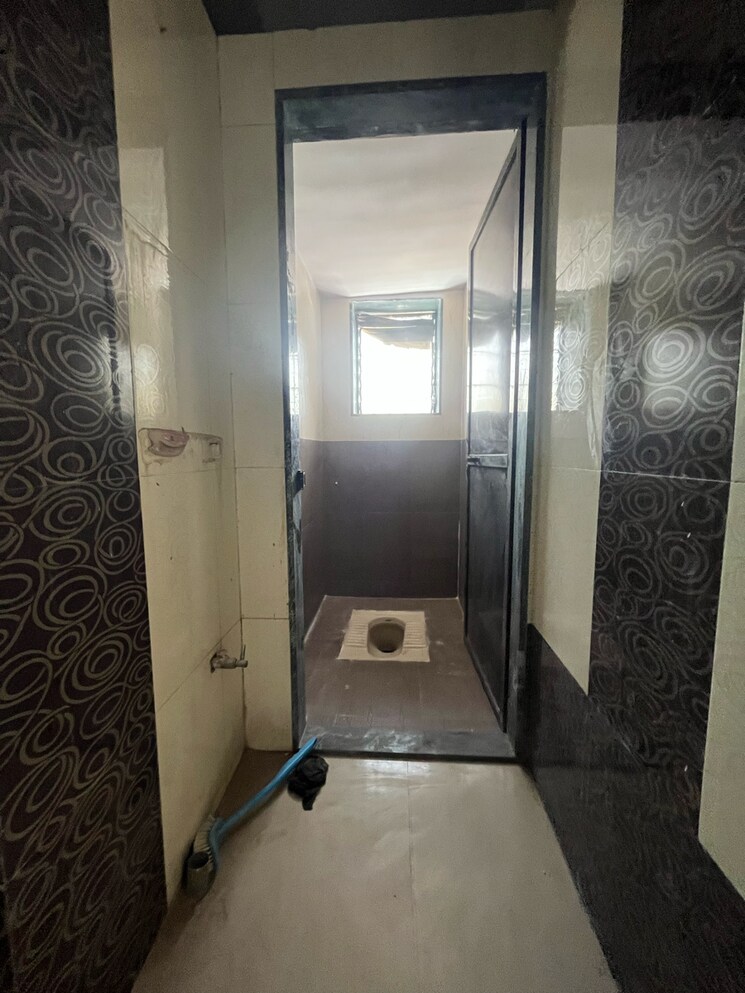 Bathroom, vastu-anand-apartment 1 Bedroom 650 Sq.Ft. Apartment In Parsik Nagar Thane 7332370