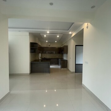 Kitchen in 3 BHK Builder Floor at BPTP Amstoria, Sector 102 – for Sale