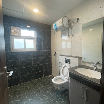 Bathroom in 3 BHK Builder Floor at BPTP Amstoria, Sector 102 – for Sale