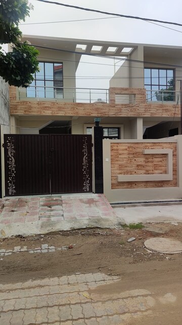 2 BHK Villa For Sale in Iim Road