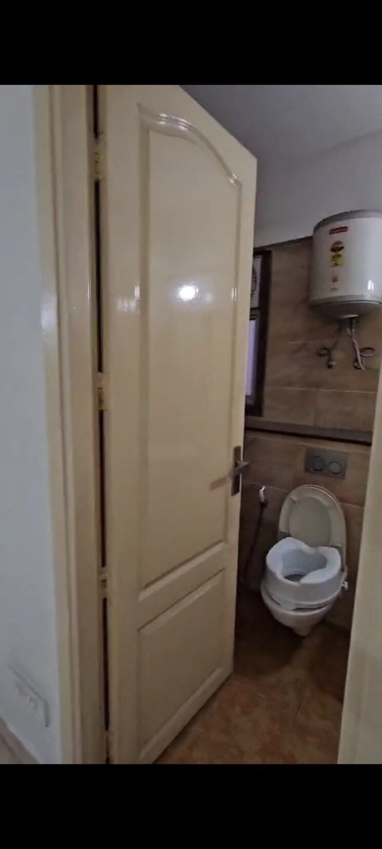 Bathroom, ashiana-treehouse-residences 4 Bedroom 3307 Sq.Ft. Apartment In Alwar Bypass Road Bhiwadi 7333857