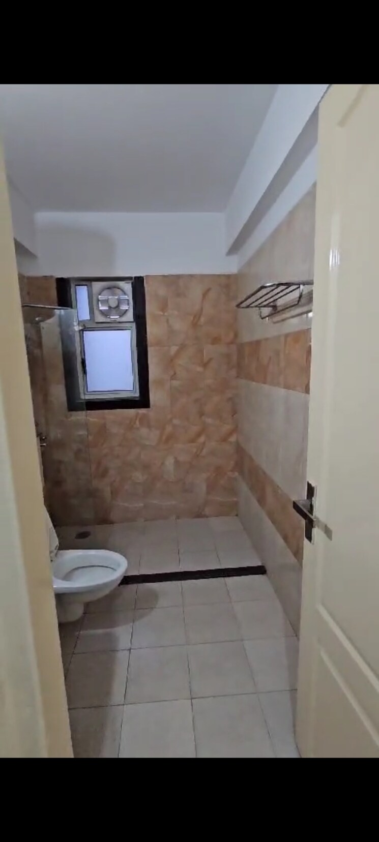 Bathroom, ashiana-treehouse-residences 4 Bedroom 3307 Sq.Ft. Apartment In Alwar Bypass Road Bhiwadi 7333857
