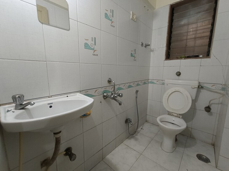 Bathroom, ameya-chs-seawoods 2 Bedroom 1000 Sq.Ft. Apartment In Seawoods Sector 44 Navi Mumbai 7333910
