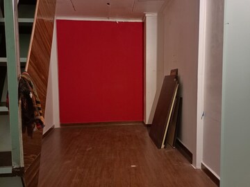 Room in  Office Space at Rustomjee Eaze Zone Mall, Malad West – for Rent