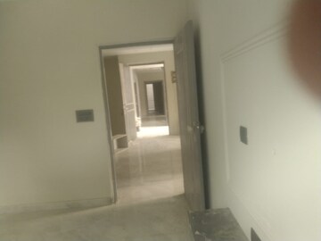6+ BHK Villa For Sale in Sector 27