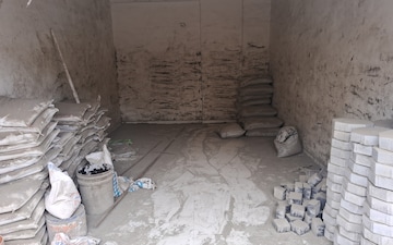 Shop For Sale in Chetana Nagar