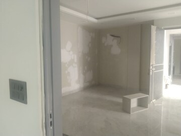 Room in 6+ BHK Villa at Sector 41 – for Sale