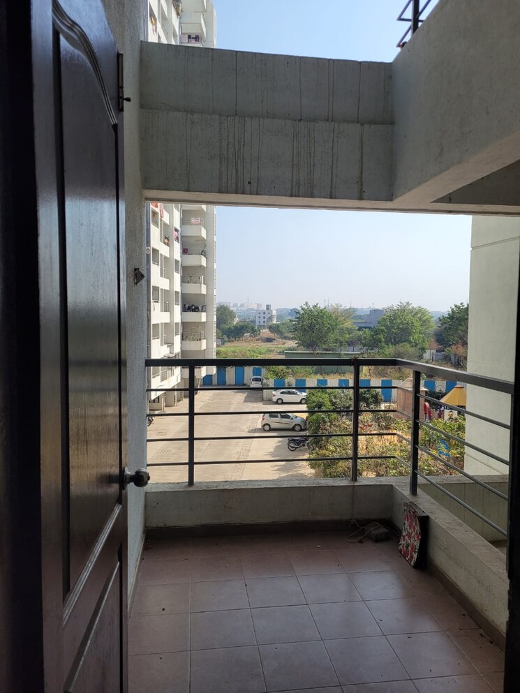Balcony, mantra-residency 1 Bedroom 363 Sq.Ft. Apartment In Nighoje Pune 7334294
