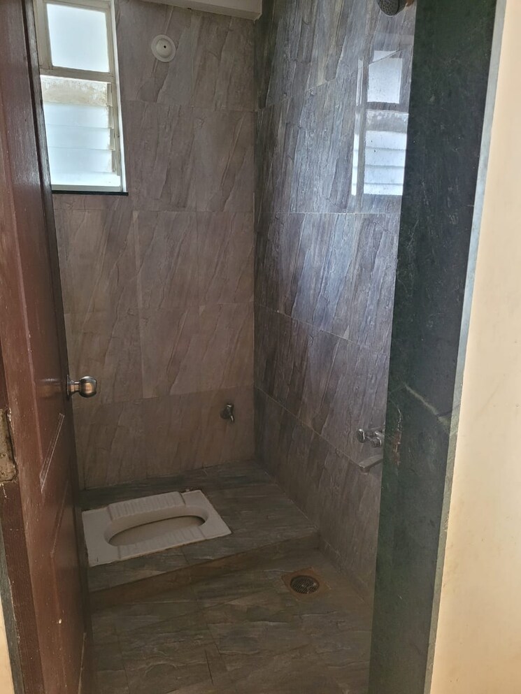 Bathroom, mantra-residency 1 Bedroom 363 Sq.Ft. Apartment In Nighoje Pune 7334294