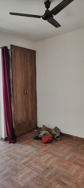Furnished Amenities in 3 BHK Builder Floor at BP Homes, Sector 85 – for Sale
