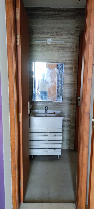 Bathroom in 3 BHK Builder Floor at BP Homes, Sector 85 – for Sale