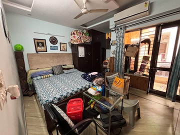Bedroom in 3.5 BHK Builder Floor at Sector 9 – for Sale