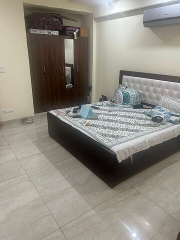 Bedroom in 4 BHK Builder Floor at SS Aaron Ville, Sector 48 – for Sale