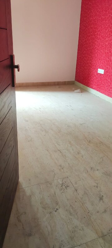 Room in 2 BHK Builder Floor at Anant Dham Society, Sector 49 – for Sale