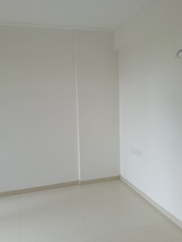 Room in 3 BHK Apartment at Orris Aster Court Premier, Sector 85 – for Sale