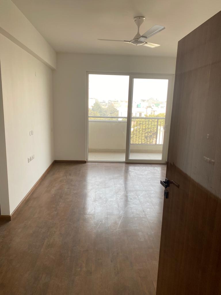 4 BHK + Servant Room Builder Floor For Rent in DLF Moulsari Enclave