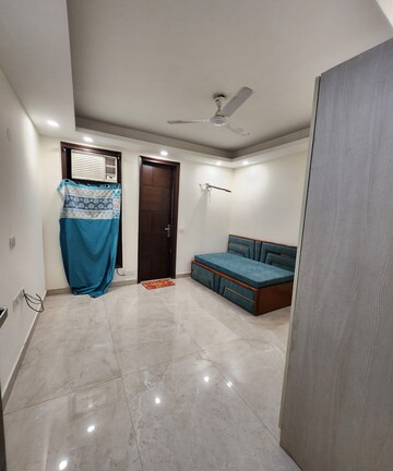 Room in 4 BHK Builder Floor at Saket – for Sale