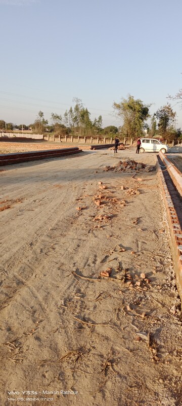 Plot – Exterior View View at Banthra Sikander Pur - for Sale