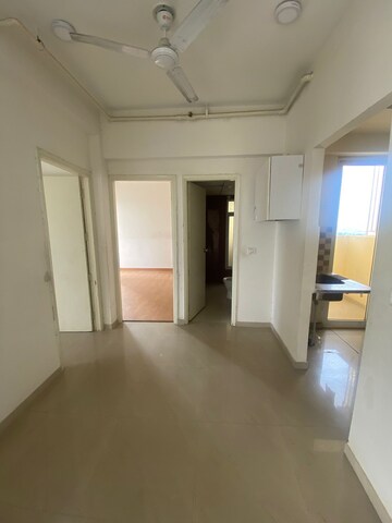 Room in 3 BHK Apartment at Town Park White Orchid, Sector 16c Greater Noida – for Sale