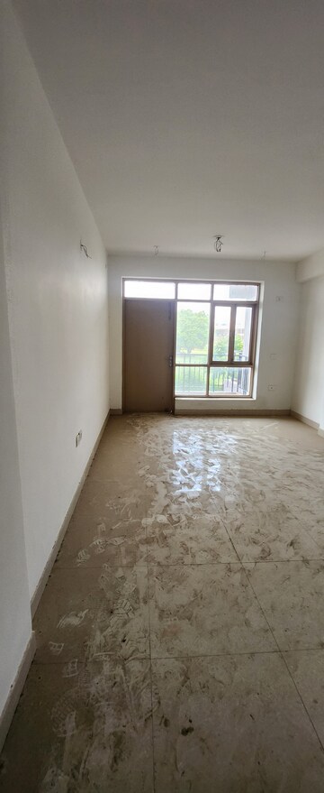 Room in 3.5 BHK Apartment at Lotus Elise, Sector 99 – for Sale
