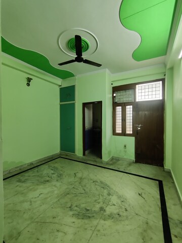 Room in 2.5 BHK Builder Floor at Shanti Plaza Vaishali, Vaishali Sector 4 – for Sale