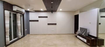 Room in 2 BHK Apartment at Dosti Group Imperia, Manpada – for Sale