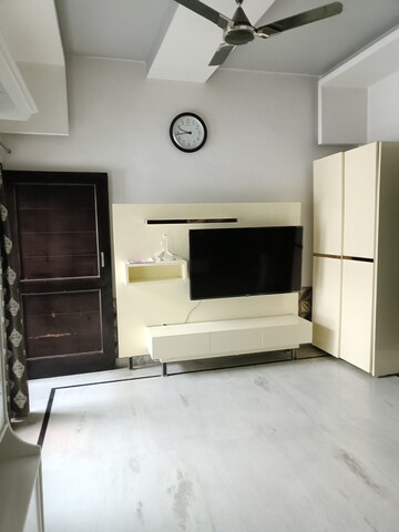 Furnished Amenities in 4 BHK Villa at Sector 8 – for Sale