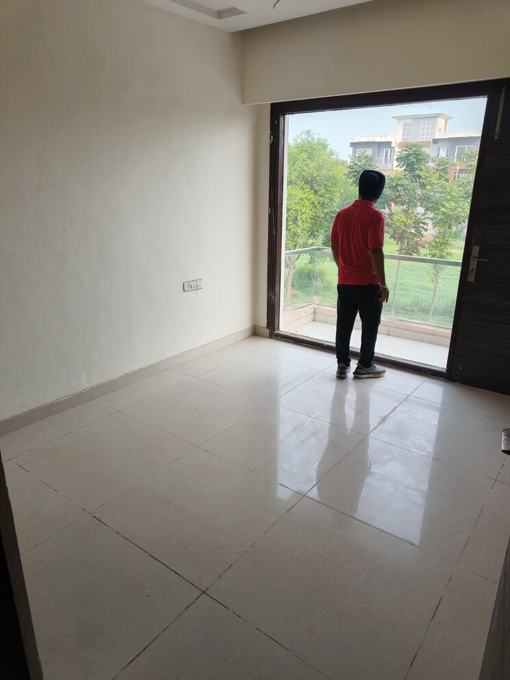 Room, sector 110 3 Bedroom 2200 Sq.Ft. Builder Floor In Sector 110 Mohali 7335667