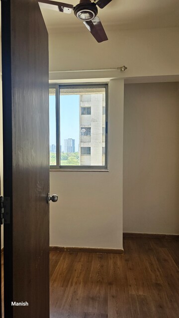 Room in 1.5 BHK Apartment at Lodha Casa Bella, Dombivli East – for Sale