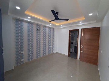 Room in 3 BHK Apartment at Ireo Victory Valley, Sector 67 – for Sale