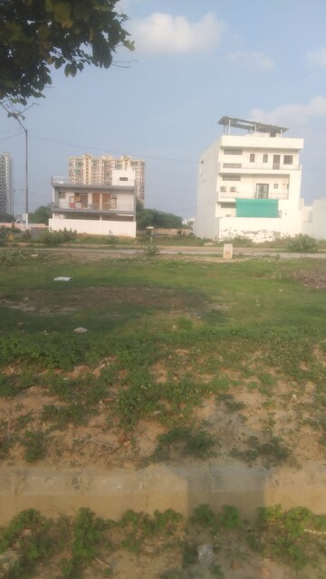  Plot – Exterior View View at BPTP Parklands, Sector 76 - for Sale