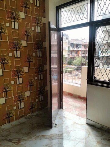 Room in 2 BHK Builder Floor at Shalimar Garden Extension 1 – for Sale