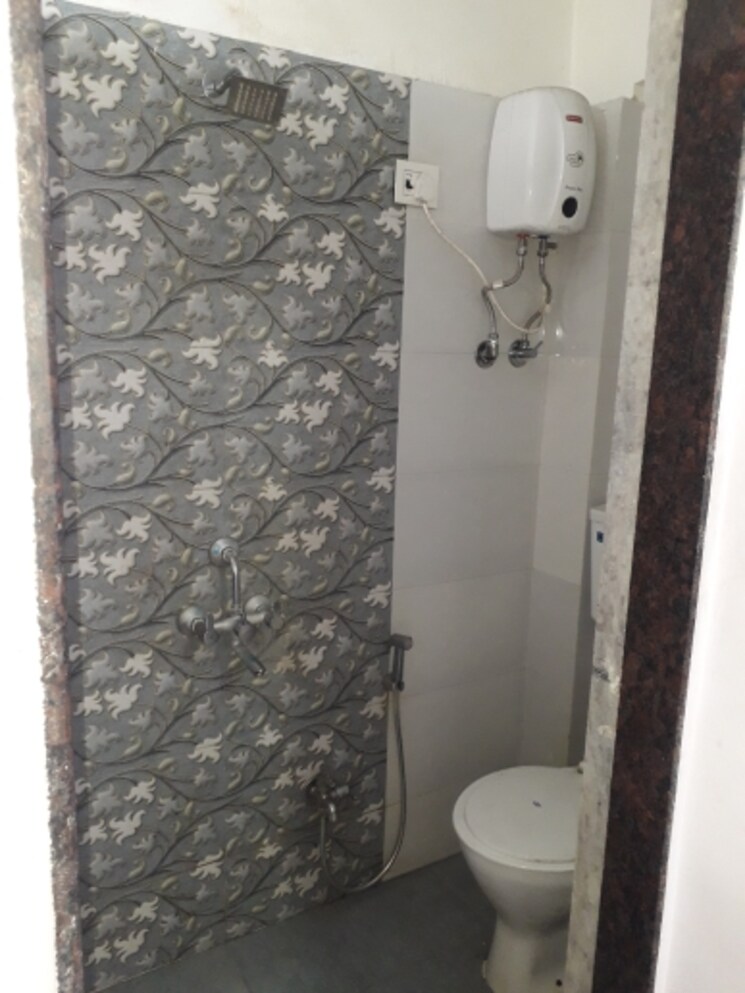 Bathroom, yash-evershine 2 Bedroom 616 Sq.Ft. Apartment In Malad West Mumbai 7335796
