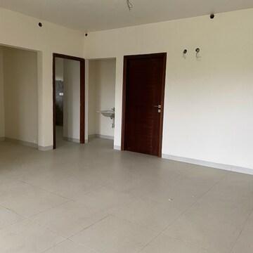 Room in 3 BHK Apartment at Green Grace, Manikonda – for Sale