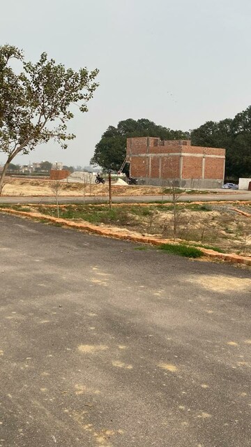 Plot Area in  Plot at London Mart, Sector 16b Greater Noida – for Sale