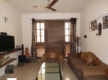 Living Room in 3 BHK Builder Floor at BPTP Floors, Sector 70 – for Sale