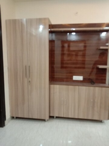 Room in 3 BHK Builder Floor at Dwarka Mor – for Sale