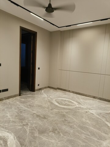 Room in 4 BHK Builder Floor at Greater Kailash ii – for Sale