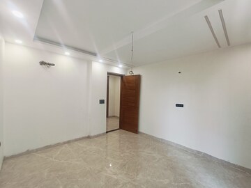 Room in 3 BHK Builder Floor at Sector 28 – for Sale