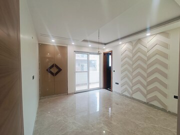 Room in 3 BHK Builder Floor at Sector 28 – for Sale