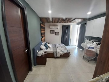 Room in 5 BHK Apartment at RPS Auria, Sector 88 – for Sale