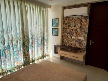 Bedroom in 5 BHK Apartment at RPS Auria, Sector 88 – for Sale