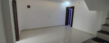 Room in 2 BHK Apartment at Gaur Ganga 2, Vaishali Sector 2 – for Sale
