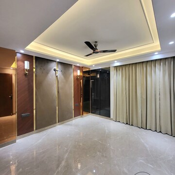 Bedroom in 4 BHK Builder Floor at Unitech South City II, South City 2 – for Sale