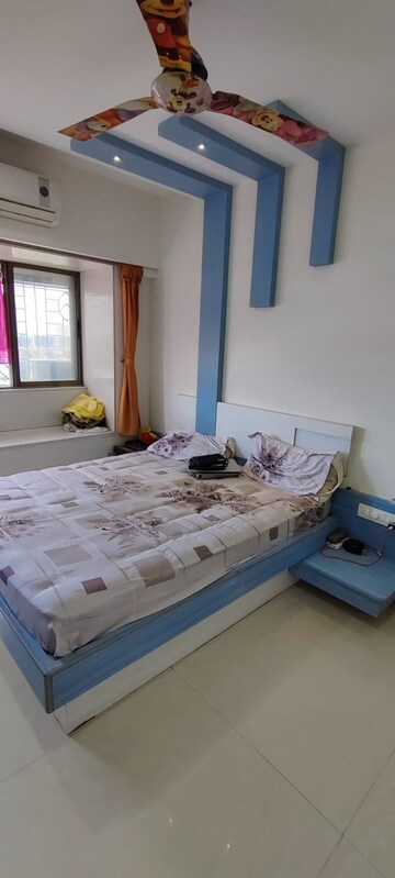 Bedroom in 2.5 BHK Apartment at Grandeur Tower, Borivali East – for Sale