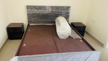 Room in 2 BHK Apartment at Shree Vardhman Mantra, Sector 67 – for Sale