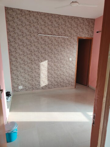 Living Room in 3 BHK Apartment at Unitech Horizon, Pi Greater Noida – for Sale