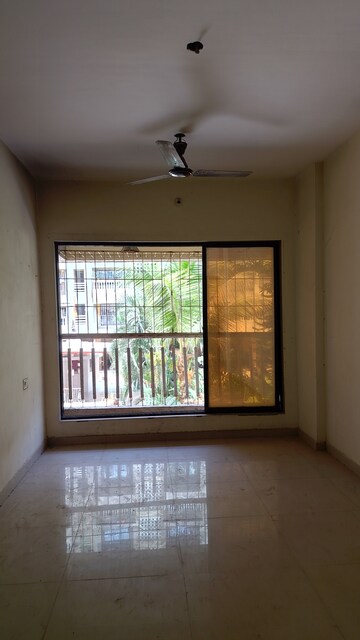 Room in 1 BHK Apartment at Dew Berry, Nalasopara West – for Sale