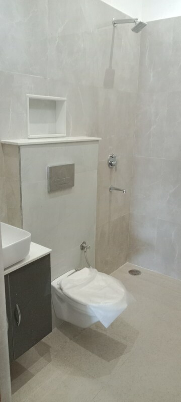 Bathroom in 4 BHK Independent House at Kishanpura – for Sale