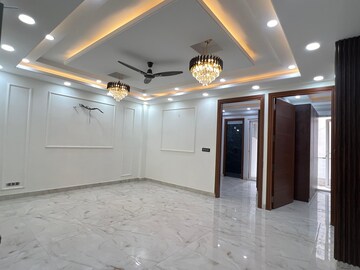 Room in 3 BHK Builder Floor at Chattarpur – for Sale